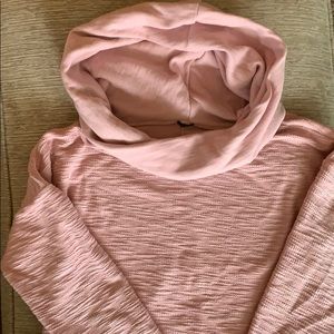 Hi-Lo Hooded Pullover